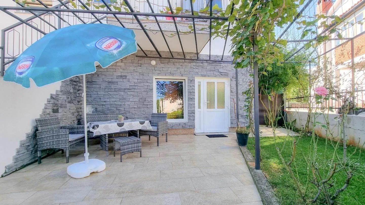 Pintar 2 Apartment Novigrad  Croatia